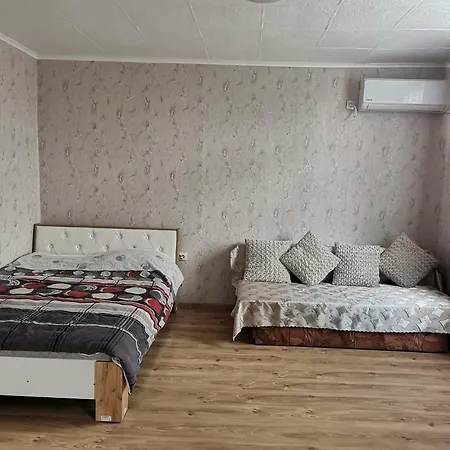 студио *